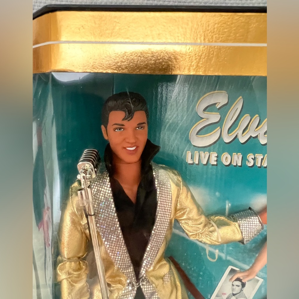 1996 Barbie Loves ELVIS Gift Set Beautiful Barbie & ELVIS NRFB NIB - Picture 2 of 11